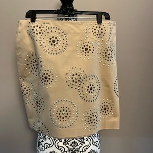 White House/Black Market Size 10 Skirt in Tan with Detailed Studs